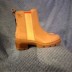 Sorel Women's Cream Ankle Booties